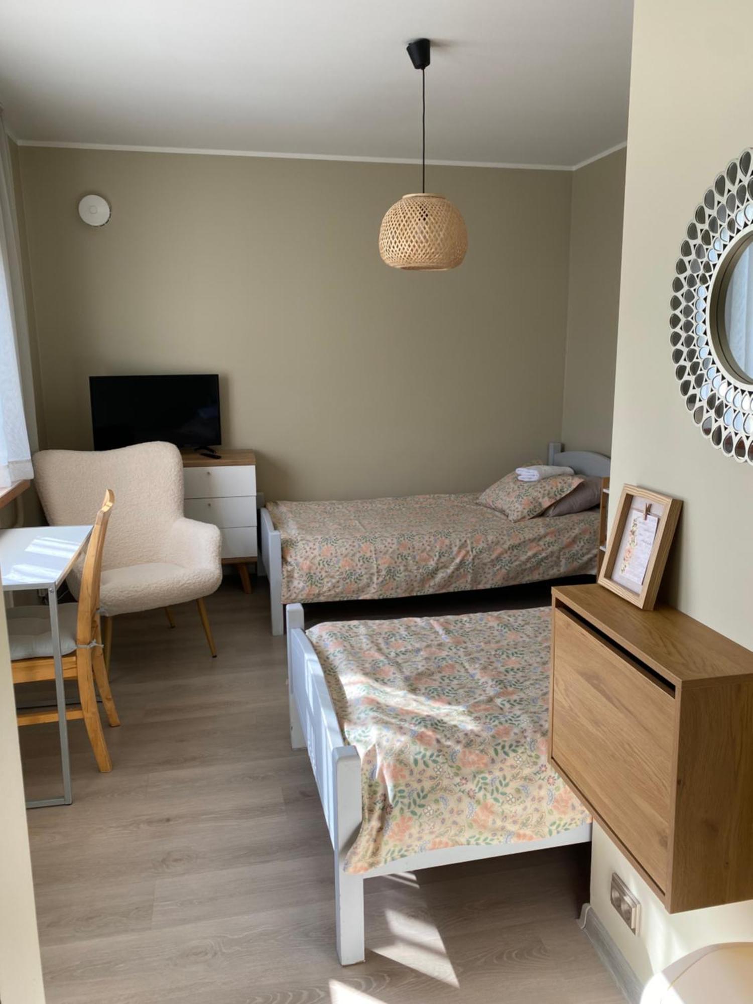 Ohtu Poik 4 City Center Apartment Pärnu Buitenkant foto