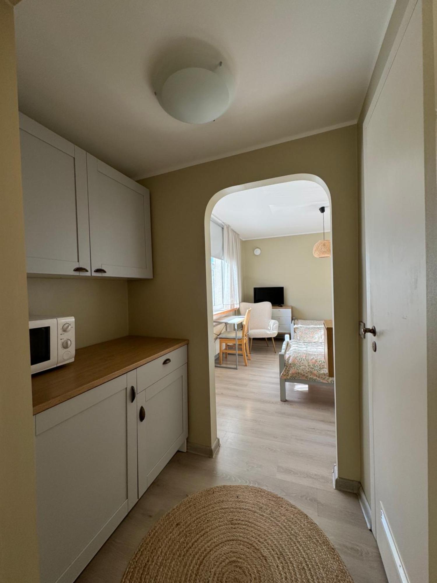 Ohtu Poik 4 City Center Apartment Pärnu Buitenkant foto